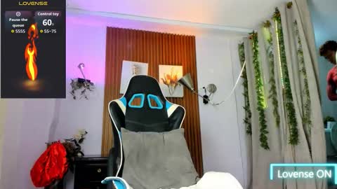 Snapshot of bigxxo chatting on October 28, 2:04 am bigxxo online show from October 28, 2:04 am