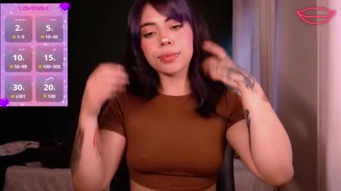 Snapshot of biigbooty_ chatting on March 24, 6:13 pm biigbooty_ online show from March 24, 6:13 pm