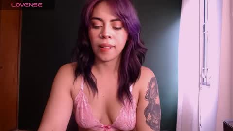 Snapshot of biigbooty_ chatting on April 13, 6:57 pm biigbooty_ online show from April 13, 6:57 pm