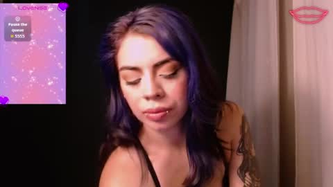 Snapshot of biigbooty_ chatting on May 18, 3:57 am biigbooty_ online show from May 18, 3:57 am
