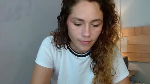 hi  soy   natural girl biki online show from February 9, 1:31 am