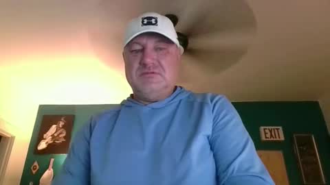 Snapshot of billjames55 chatting on April 3, 9:13 pm billjames55 online show from April 3, 9:13 pm