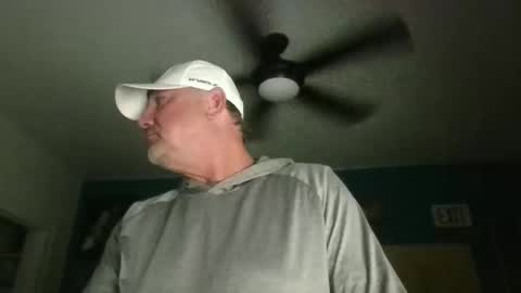 Snapshot of billjames55 chatting on April 10, 11:53 pm billjames55 online show from April 10, 11:53 pm