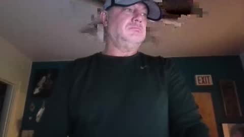 Snapshot of billjames55 chatting on April 26, 2:31 am billjames55 online show from April 26, 2:31 am