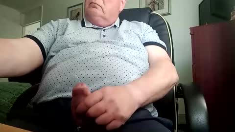 billlllllyb online show from May 13, 10:56 am