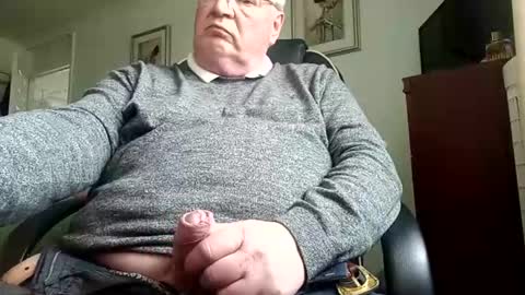 billlllllyb online show from May 17, 10:44 am