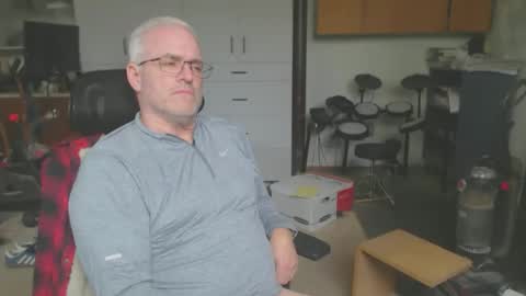 Snapshot of billp750876 chatting on April 28, 9:09 pm billp750876 online show from April 28, 9:09 pm