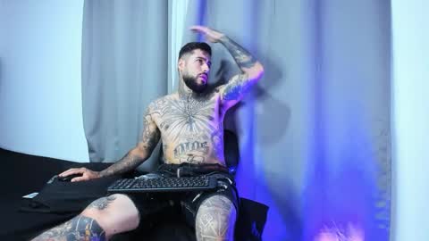 billy_sartori77 online show from February 2, 2:54 am