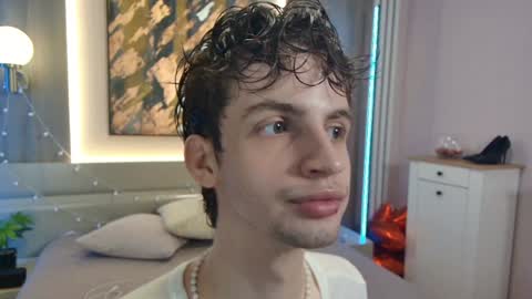 Snapshot of bimbo_boy_ chatting on June 7, 1:26 pm Bimbo boy online show from June 7, 1:26 pm