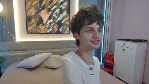 Snapshot of bimbo_boy_ chatting on June 11, 3:21 pm Bimbo boy online show from June 11, 3:21 pm