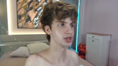Snapshot of bimbo_boy_ chatting on June 13, 1:42 pm Bimbo boy online show from June 13, 1:42 pm