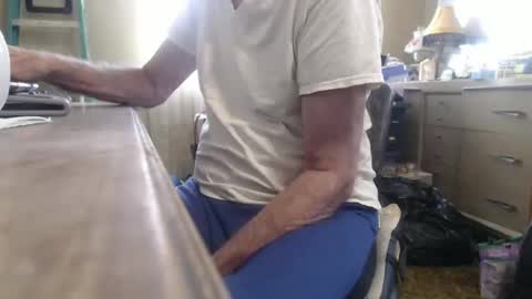 Snapshot of bimbttm chatting on December 17, 2:11 pm Bimbttm online show from December 17, 2:11 pm