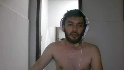 binhodm1 online show from January 3, 6:22 am