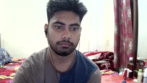 birbikrom104 online show from May 13, 5:27 am