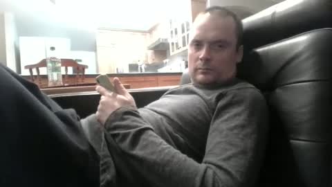 Snapshot of bird8888 chatting on December 7, 11:12 pm bird8888 online show from December 7, 11:12 pm