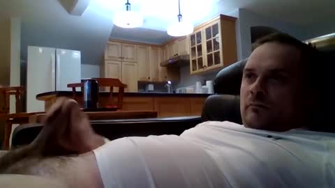 Snapshot of bird8888 chatting on February 27, 8:53 pm bird8888 online show from February 27, 8:53 pm