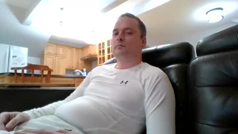 Snapshot of bird8888 chatting on October 4, 8:18 pm bird8888 online show from October 4, 8:18 pm