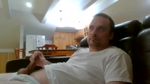 Snapshot of bird8888 chatting on October 12, 5:06 am bird8888 online show from October 12, 5:06 am