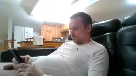 Snapshot of bird8888 chatting on October 15, 10:21 pm bird8888 online show from October 15, 10:21 pm