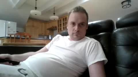 Snapshot of bird8888 chatting on October 20, 7:58 pm bird8888 online show from October 20, 7:58 pm