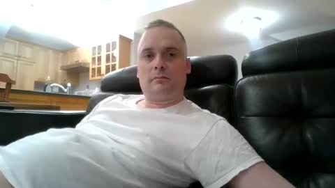 Snapshot of bird8888 chatting on October 26, 9:21 pm bird8888 online show from October 26, 9:21 pm