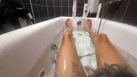 Snapshot of bisexdadd chatting on November 30, 10:08 am bisexdadd online show from November 30, 10:08 am