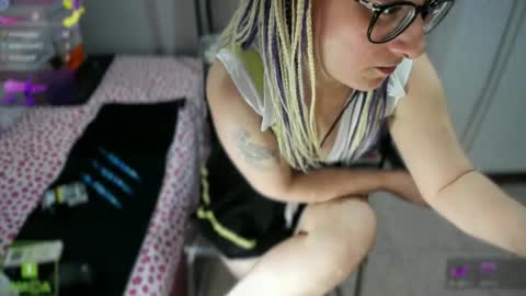 Snapshot of bisexyeliz35 chatting on June 11, 5:00 pm bisex woman online show from June 11, 5:00 pm