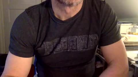 Snapshot of bisonbar chatting on March 7, 8:17 pm BisonBar online show from March 7, 8:17 pm