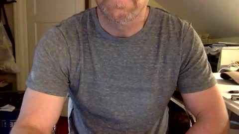 Snapshot of bisonbar chatting on March 27, 9:03 pm BisonBar online show from March 27, 9:03 pm