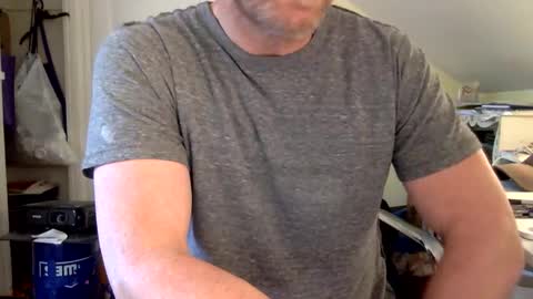 Snapshot of bisonbar chatting on March 28, 5:12 pm BisonBar online show from March 28, 5:12 pm