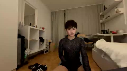 Snapshot of bitchie_bitch chatting on January 8, 7:05 pm Lou online show from January 8, 7:05 pm