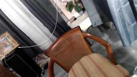 Snapshot of bitesizedbabe chatting on April 2, 1:31 pm bel online show from April 2, 1:31 pm