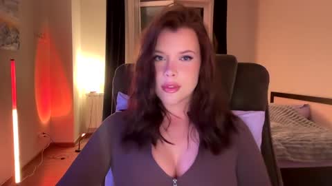 Ann Braslowsky online show from September 21, 1:29 am