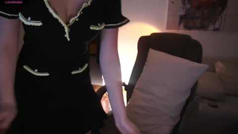 Ann Braslowsky online show from October 10, 10:53 pm