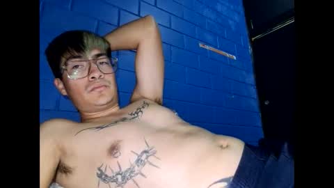 bittersweet_guy_ online show from February 18, 8:38 am