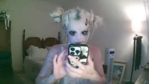 Snapshot of bl0odsyring3 chatting on July 9, 6:56 pm vampire fang online show from July 9, 6:56 pm