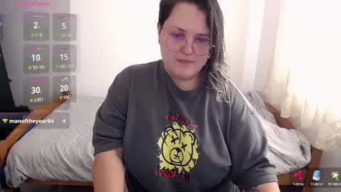 Monica online show from October 4, 8:18 pm