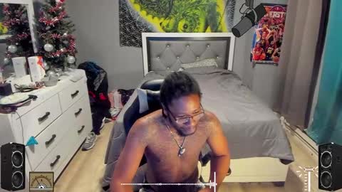 Plant Base Streamers From Pennsylvania online show from December 17, 12:12 am