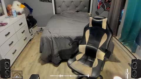 Plant Base Streamers From Pennsylvania online show from January 21, 1:29 am