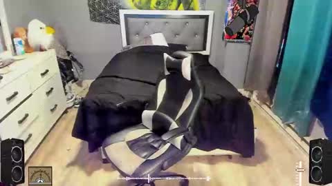 Plant Base Streamers From Pennsylvania online show from January 24, 11:56 pm