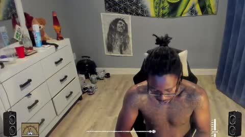 Plant Base Streamers From Pennsylvania online show from September 18, 10:34 pm