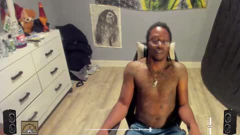 Plant Base Streamers From Pennsylvania online show from September 23, 10:24 pm