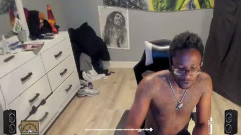 Plant Base Streamers From Pennsylvania online show from September 27, 11:10 pm