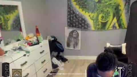 Plant Base Streamers From Pennsylvania online show from October 3, 11:13 pm