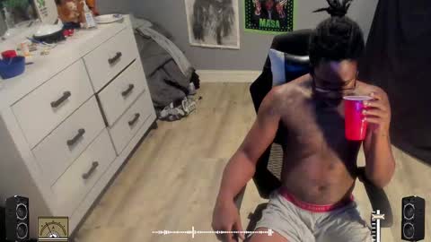 Plant Base Streamers From Pennsylvania online show from October 12, 9:47 pm