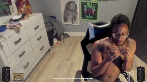 Plant Base Streamers From Pennsylvania online show from October 13, 10:54 pm