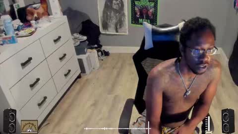 Plant Base Streamers From Pennsylvania online show from October 19, 10:43 pm