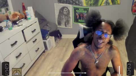 Plant Base Streamers From Pennsylvania online show from October 23, 12:21 am