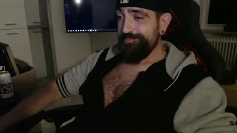 black_beard_slides online show from September 20, 9:05 pm