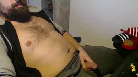 black_beard_slides online show from November 24, 1:27 am